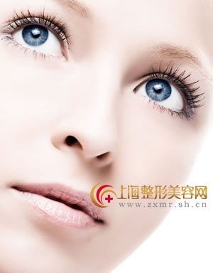 注射隆鼻让你的鼻梁瞬间笔挺