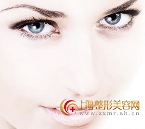 猪蹄使皱纹变浅消失